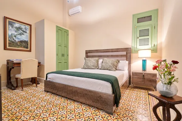 Junior Suite 2 - Main Bed