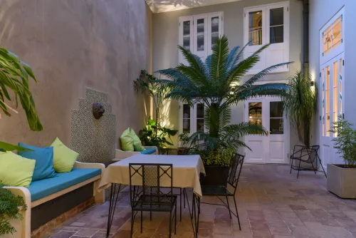 PATIO DE NOCHE 2