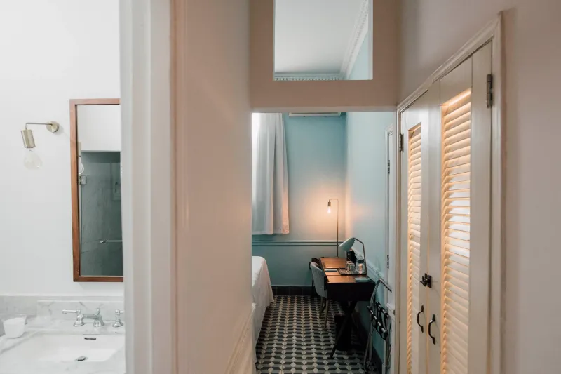 Habitación y Baño